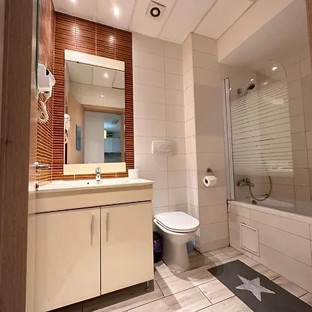 Rez Apartment